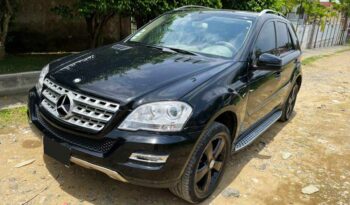 Location voiture Mercedes ML350 à Douala complet