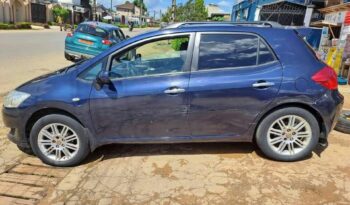 Toyota Auris 2008 occasion Douala complet