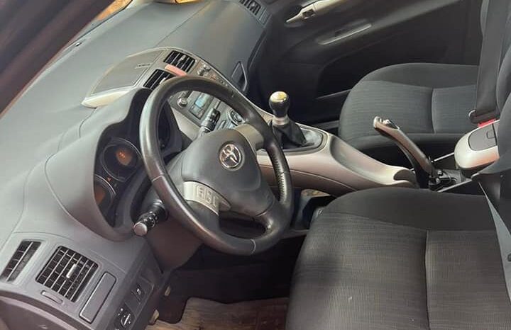 Toyota Auris  2008 occasion Douala complet