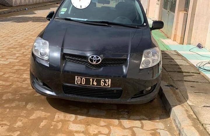 Toyota Auris  2008 occasion Douala complet