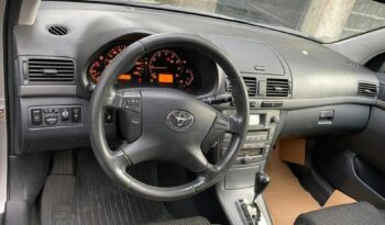 Toyota Avensis 2005 occasion Douala complet