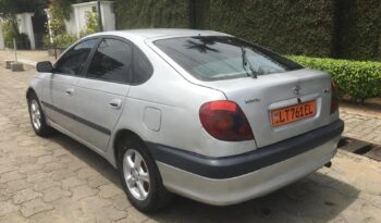 Toyota Avensis leafback 2000 Douala complet