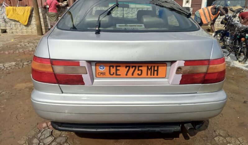 Toyota Carina E à vendre Douala complet