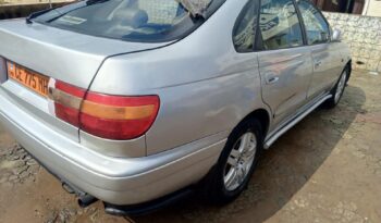 Toyota Carina E à vendre Douala complet