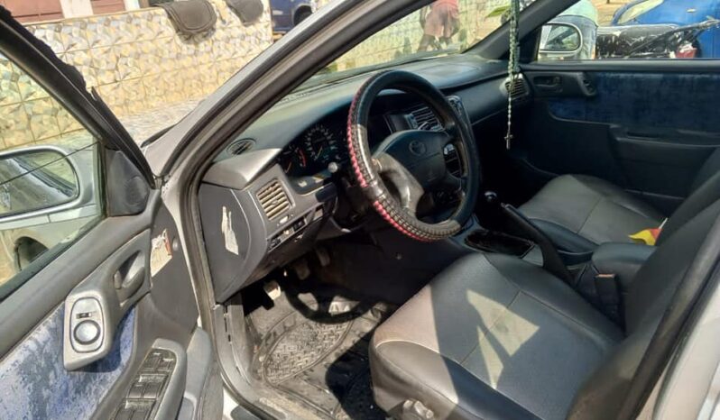 Toyota Carina E à vendre Douala complet