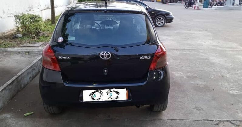 Toyota Yaris 2006 Douala complet