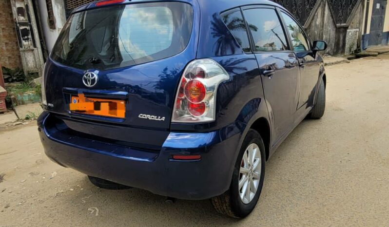 TOYOTA COROLLA VERSO 2005 à vendre Douala  complet