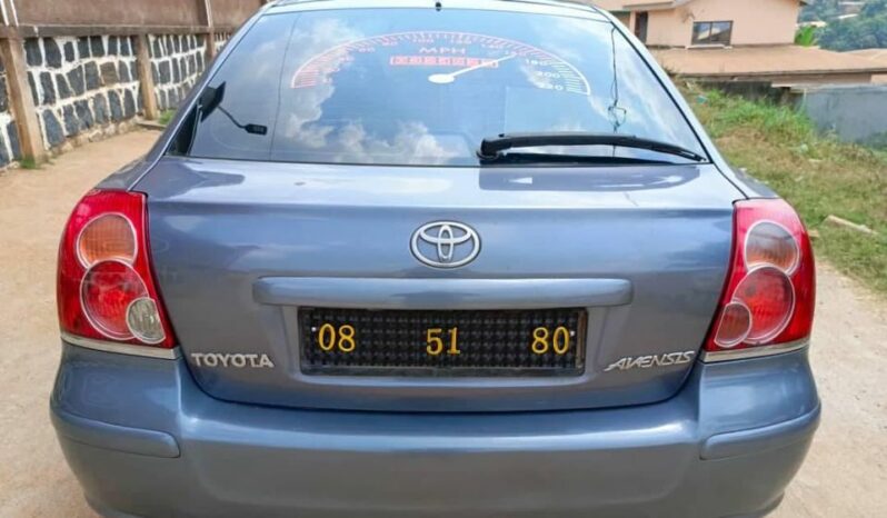 Toyota Avensis 2004 occasion Yaoundé complet