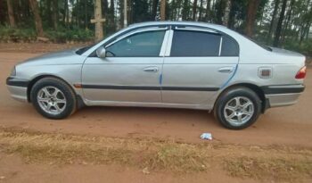 Toyota Avensis Berline 2002 à vendre Yaoundé complet