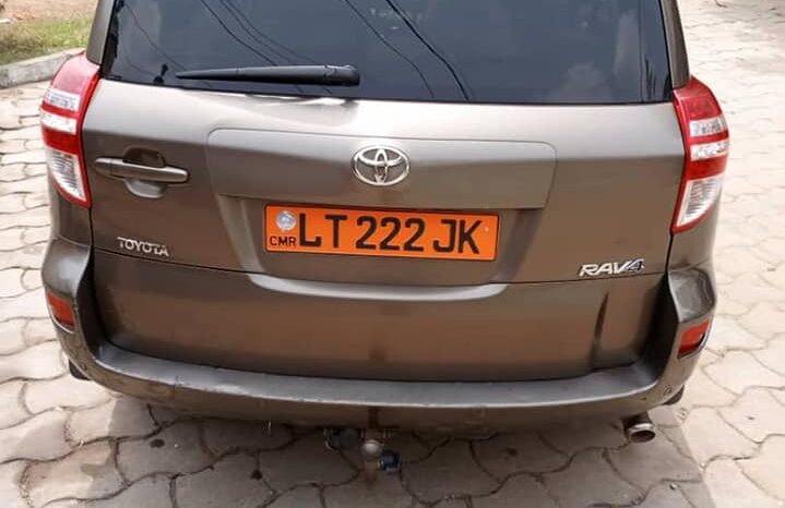 Toyota RAV4 2012 à vendre Douala  complet